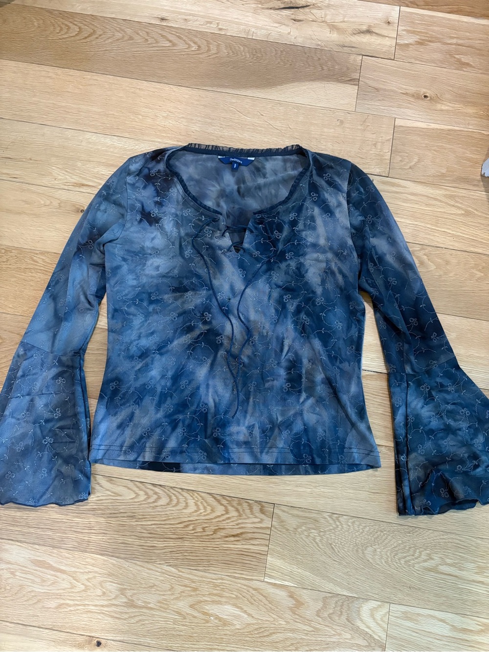 Women’s Blue Tie-Dye Bell Sleeve Top